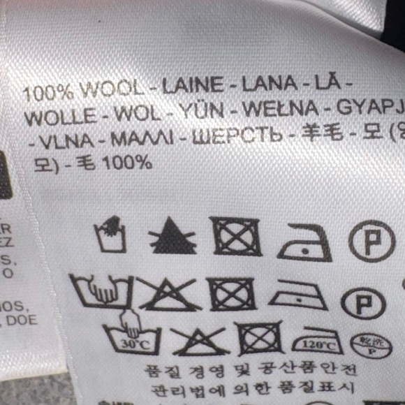 Levi’s Cropped 100% Wool Sweater Size XS - Picture 5 of 5